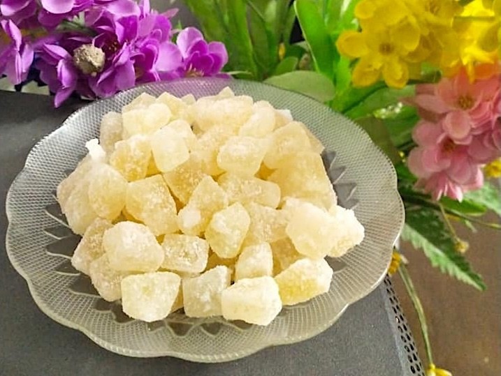 Kẹo cùi bưởi ngon lạ thích hợp để nhâm nhi trong những ngày Tết. (Ảnh: Thái Hoài Khánh)