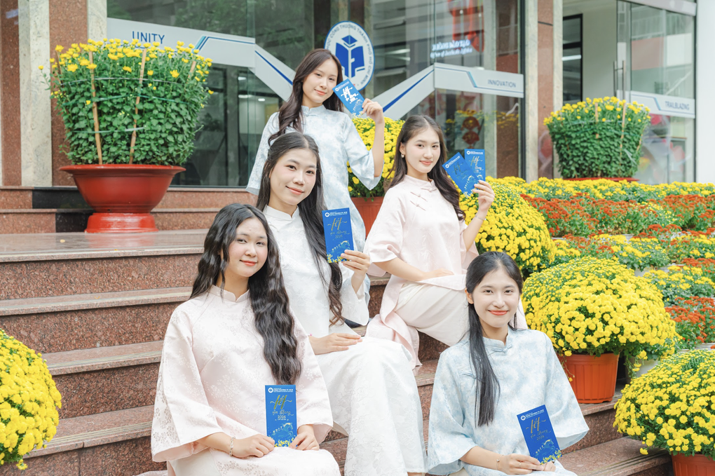 Cảm giác lạ của sinh viên khi nhận lì xì ngày Tết - 1