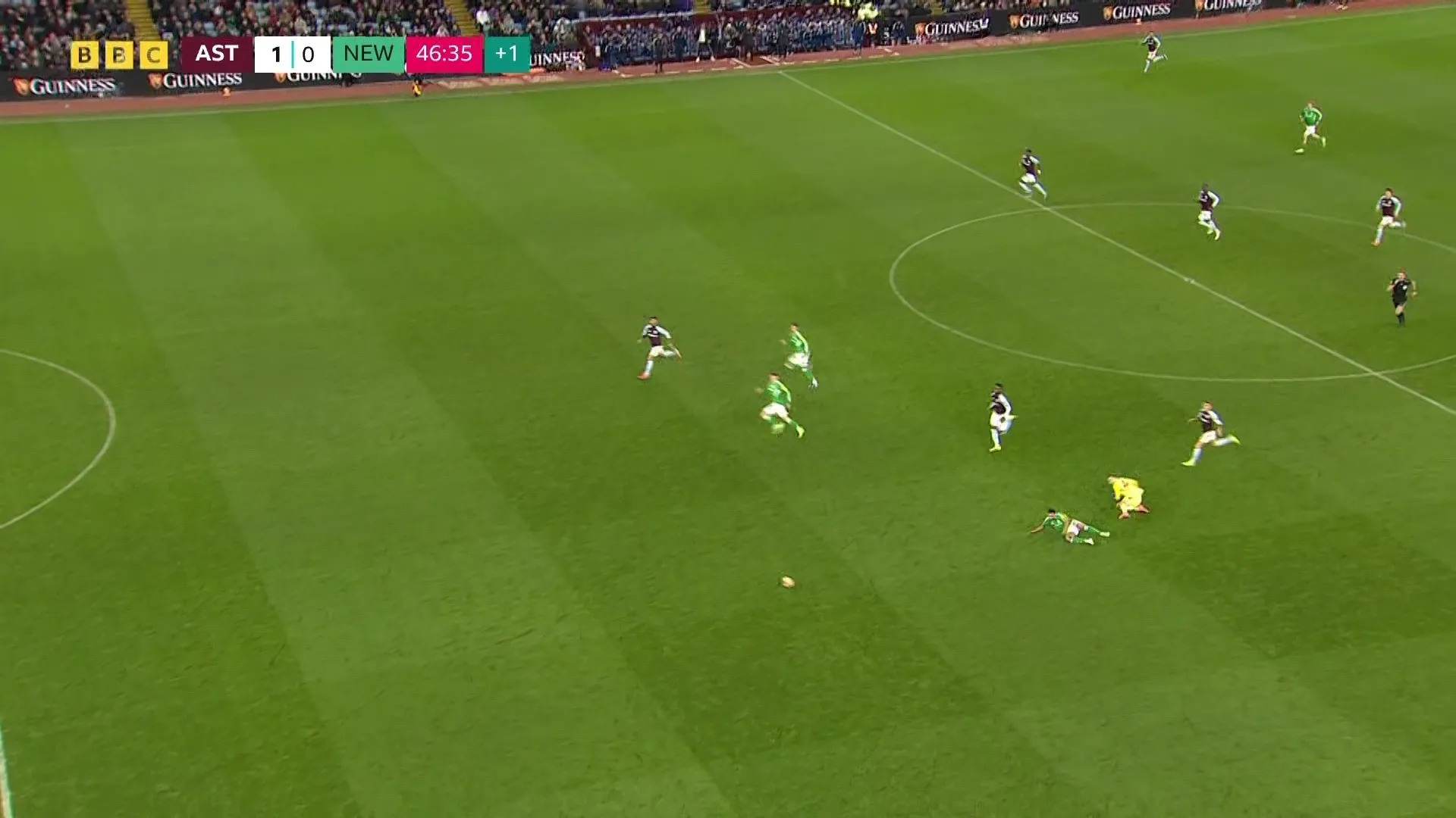 Cận cảnh tấm thẻ đỏ “điên rồ” của thủ môn Aston Villa 1 Cận cảnh tấm thẻ đỏ “điên rồ” của thủ môn Aston Villa - Ảnh 1.