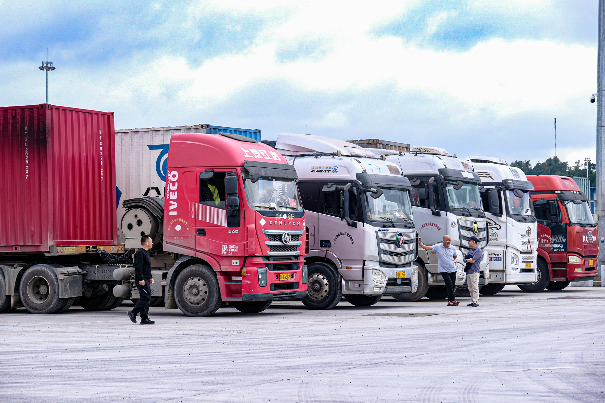 Cấp bách có hướng dẫn kiểm tra thực phẩm nhập khẩu, bảo đảm khả thi, thông quan kịp thời - Ảnh 1. nhập khẩu - Ảnh 1.