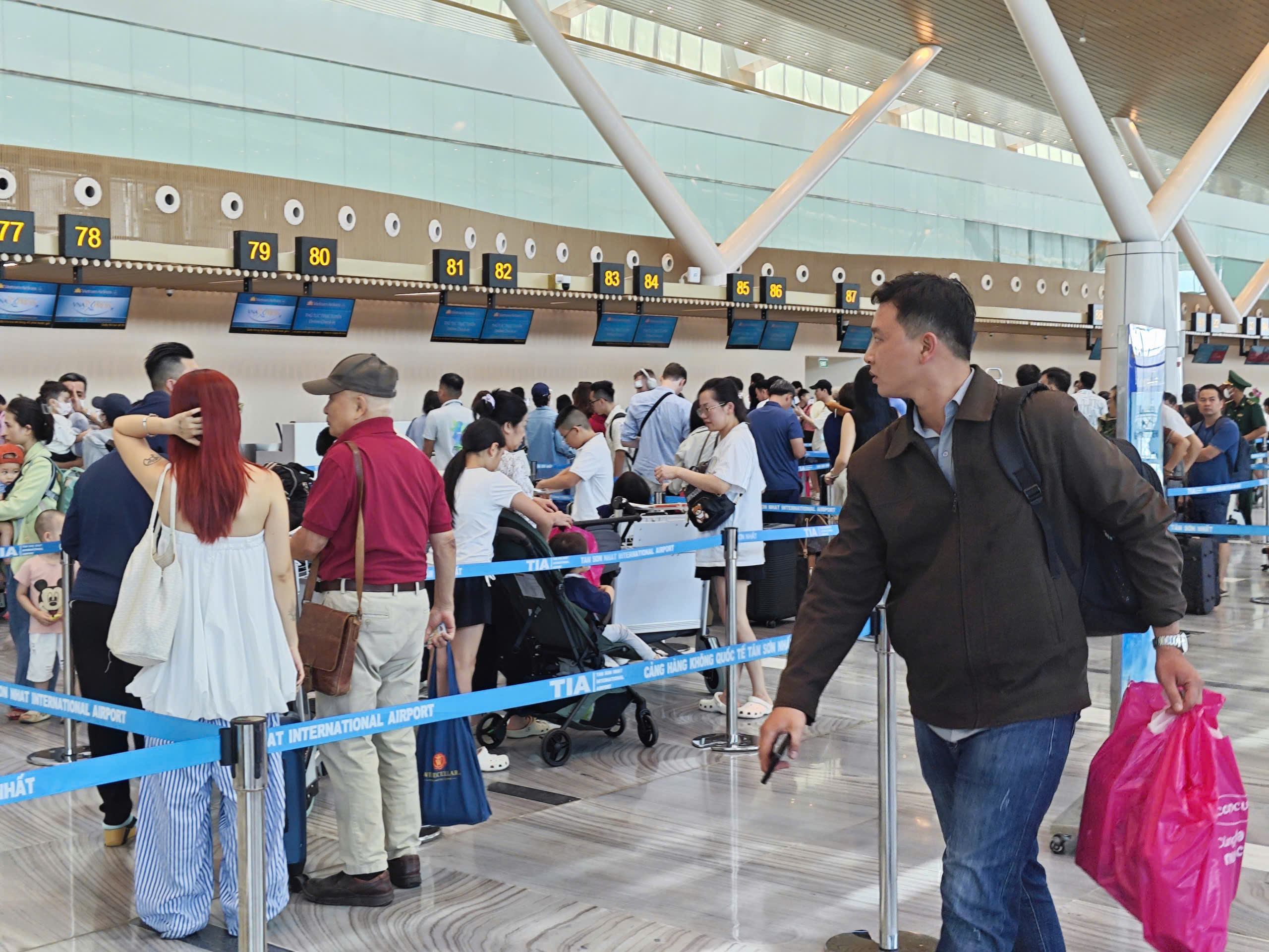 Cảnh báo lừa đảo vé máy bay Tết: Thủ đoạn ngày càng tinh vi, nhiều người 'mất tiền, mất Tết' - Ảnh 1.