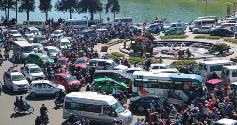 Cảnh tượng chưa từng thấy tại Đà Lạt- Ảnh 1.