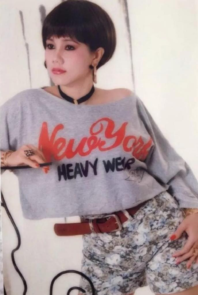 Cát-xê trăm triệu trong Vbiz không thiếu nhưng để dùng dao chặt cả khối vàng thì chỉ có một người- Ảnh 3.