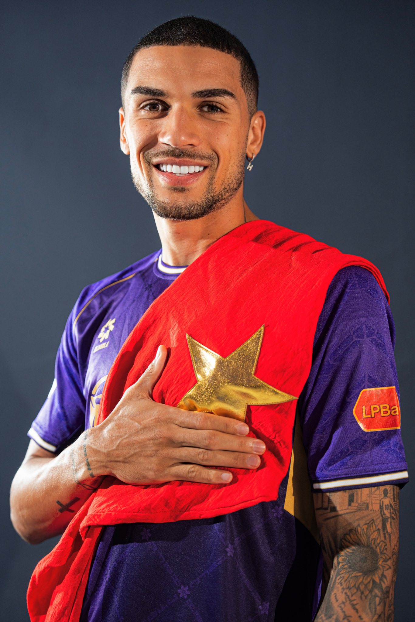 Hoàng Hên: Cầu thủ ăn chay, chờ ngày tái hợp Xuân Son trên tuyển Việt Nam - Ảnh 1.