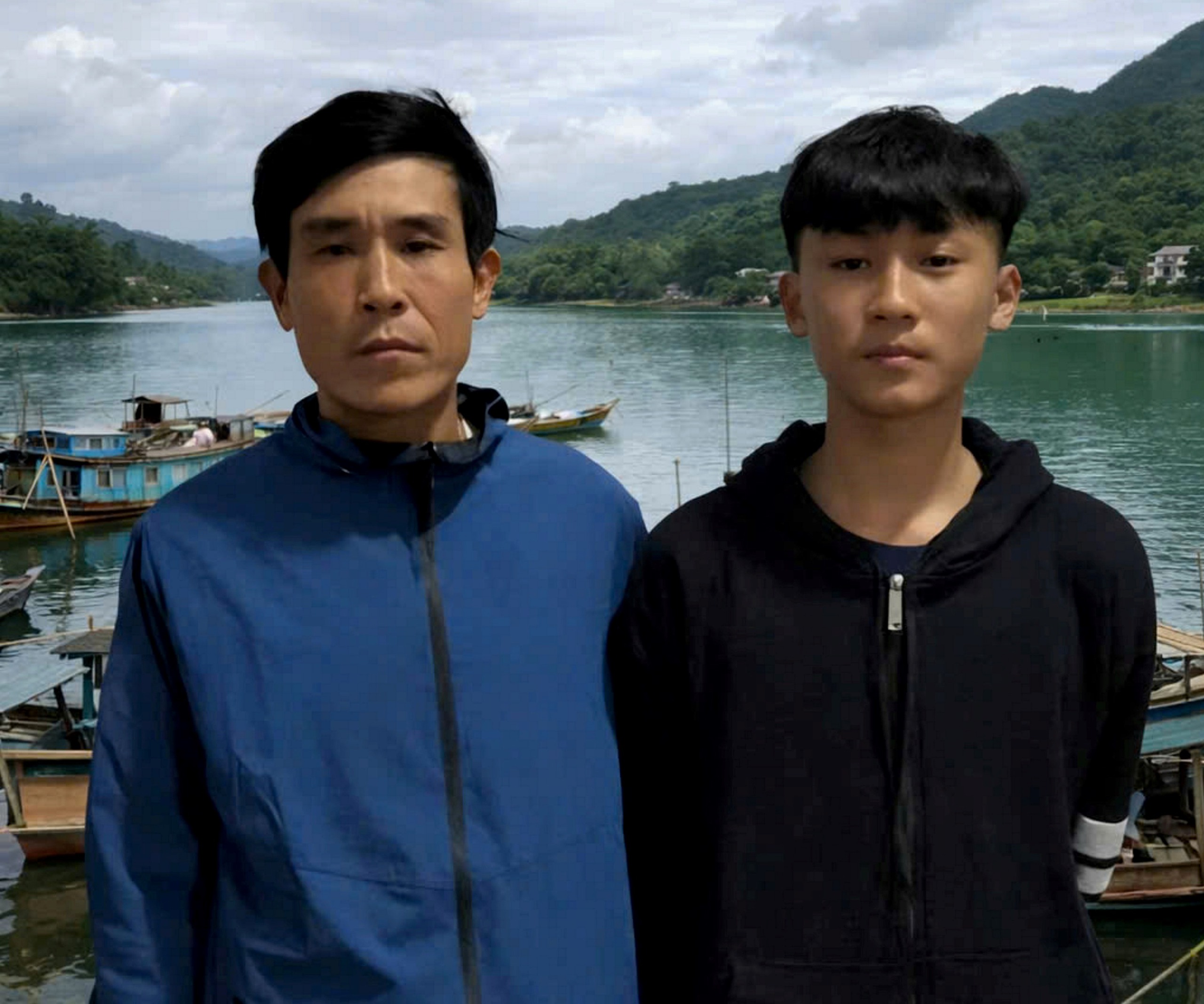 Cha con ngược dòng sông Gianh cứu 3 mẹ con trong vụ lật đò mùng 3 Tết - Ảnh 1.