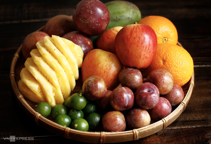 Tập trung ngũ cốc nguyên hạt, rau quả giàu chất xơ, các loại hạt và đậu; hạn chế tối đa protein động vật giúp giảm nguy cơ bệnh thận. Ảnh: Bùi Thủy