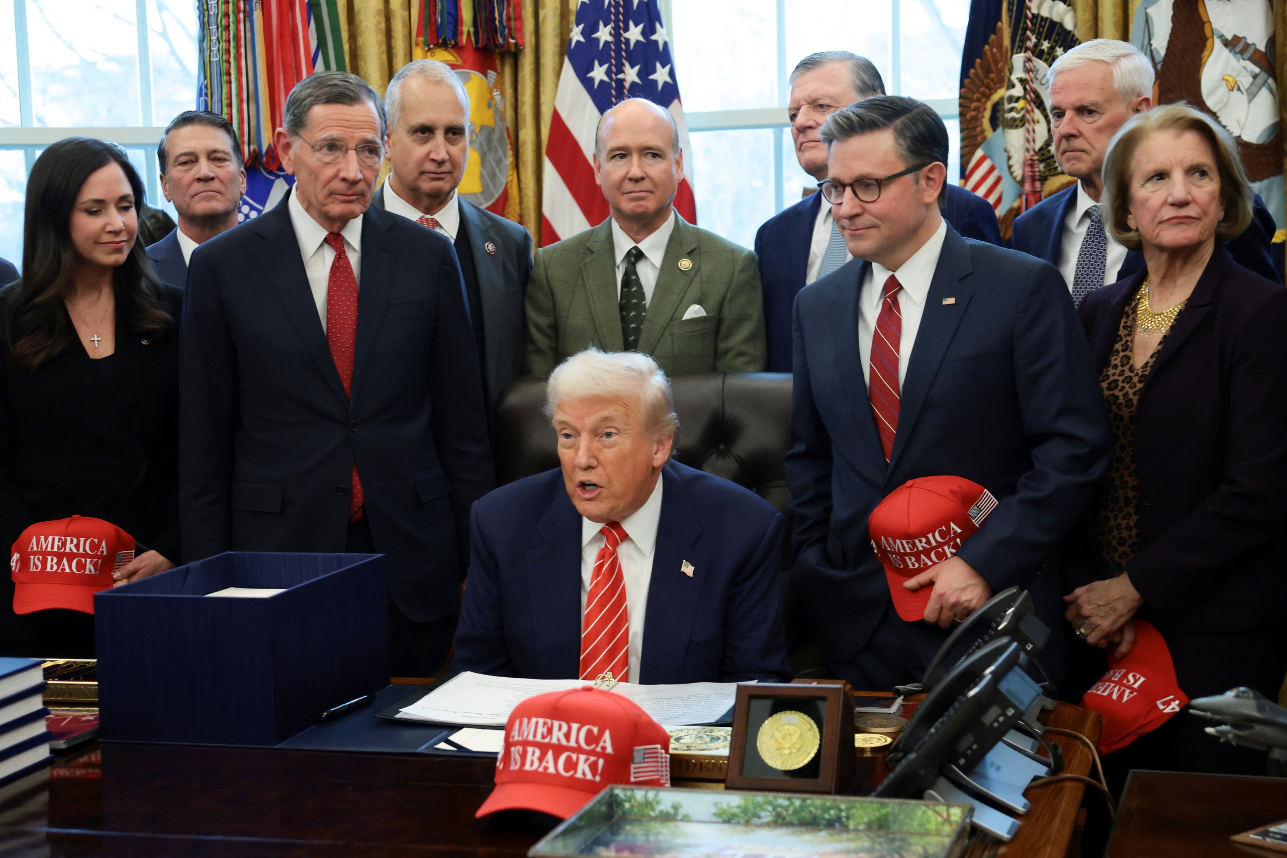 Chính phủ Mỹ mở cửa trở lại, chưa chốt ngân sách cho Bộ An ninh nội địa - Ảnh 1.