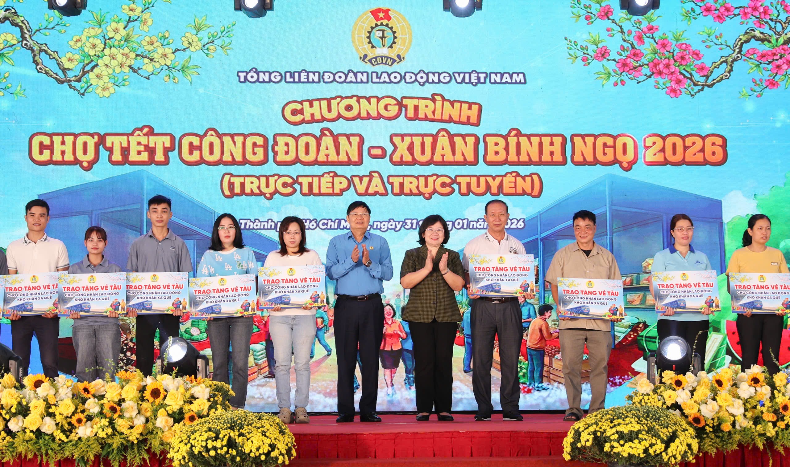 Chợ Tết Công đoàn trực tuyến đã phục vụ 215.000 lượt công nhân lao động mua sắm trị giá gần 110 tỉ đồng - Ảnh 1.