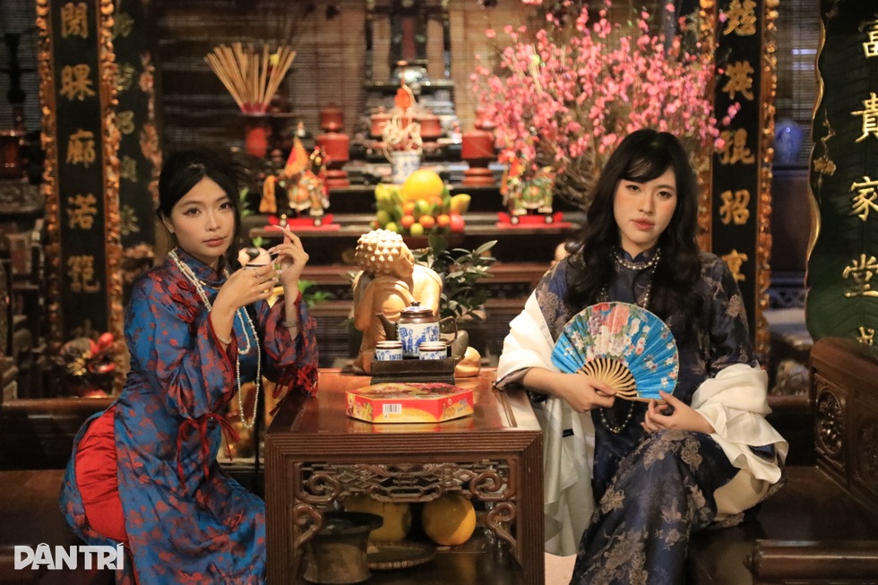 Chở căn nhà cổ Thanh Hoá ra Hà Nội, tái hiện nếp sống nhà giàu xưa đón Tết - 1