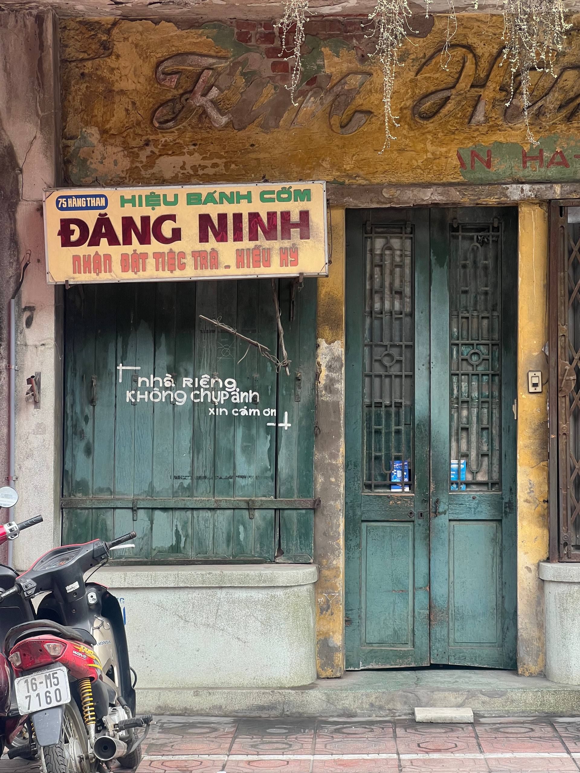 4 căn nhà cổ Hà Nội bị nàng thơ bao vây: Chỗ thẳng tay treo biển, nơi chớp thời cơ kinh doanh- Ảnh 2.