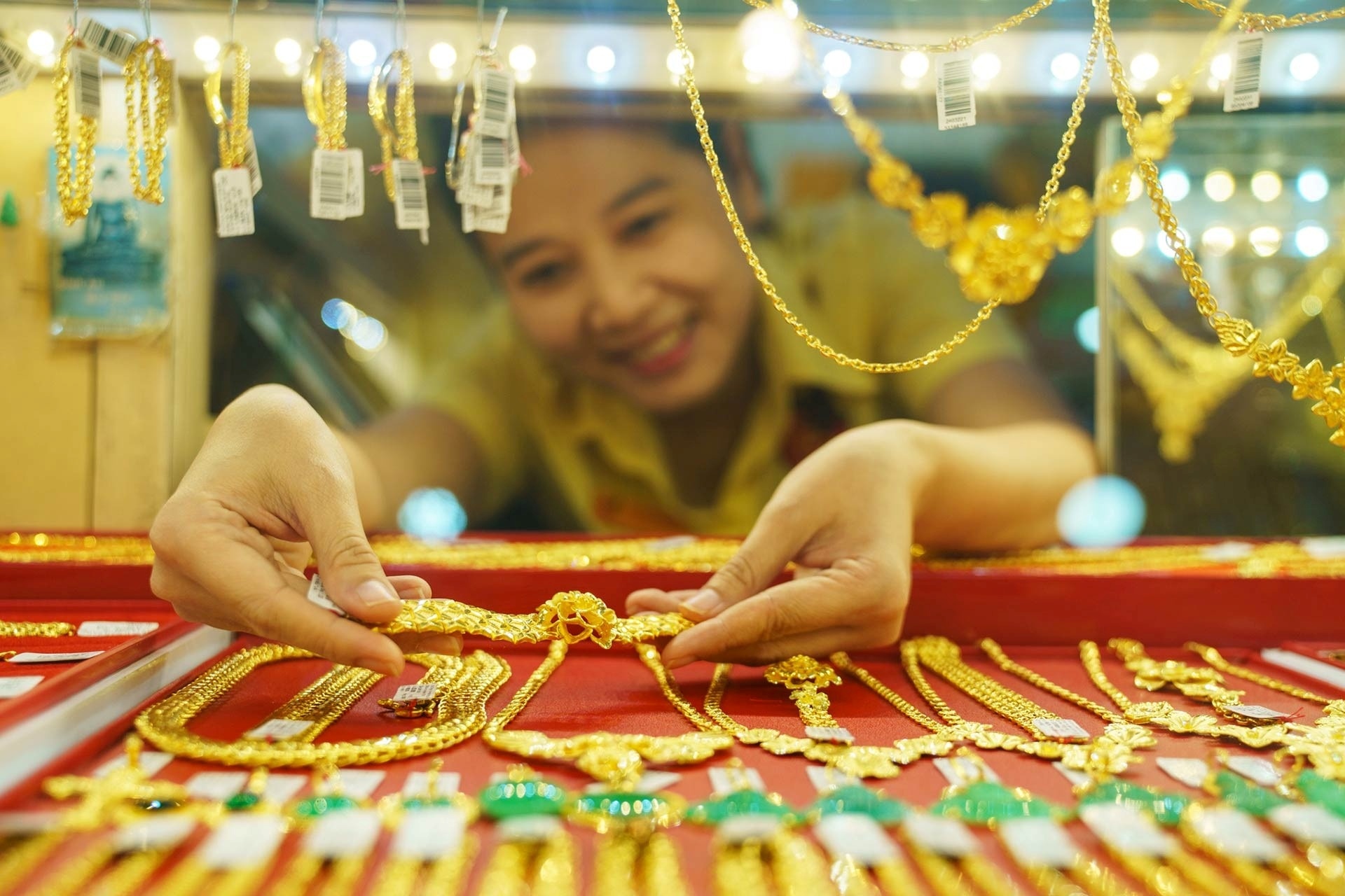 Quy định mới khi đi mua vàng vía Thần Tài 2026: Chủ quan một chi tiết, ‘mất trắng’ cả chục triệu!- Ảnh 1.