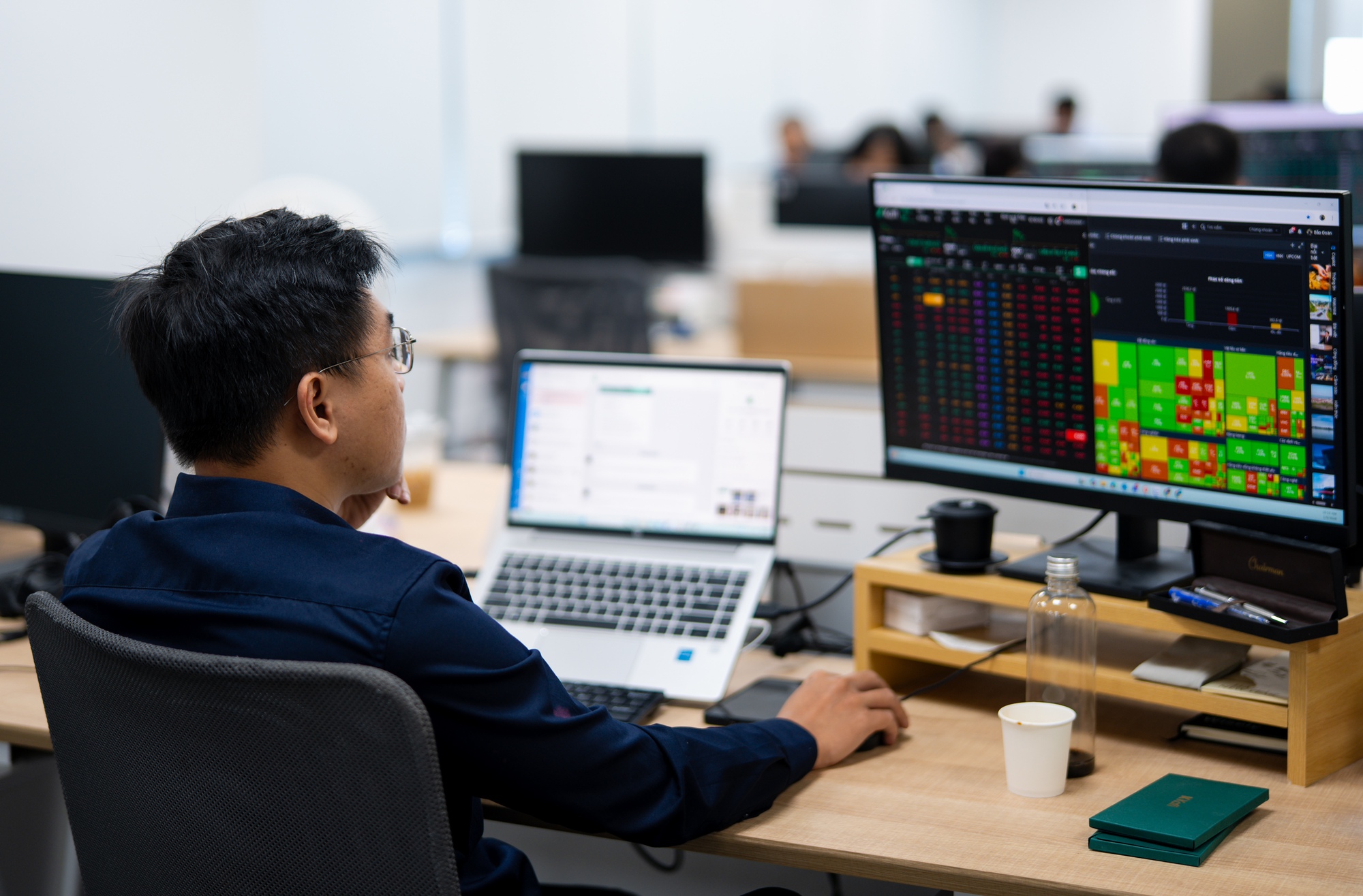 Chứng khoán 10-2: Dòng tiền vẫn đứng ngoài, VN-Index có thể tạo đáy vùng 1.710 - 1.730 điểm? - Ảnh 1.