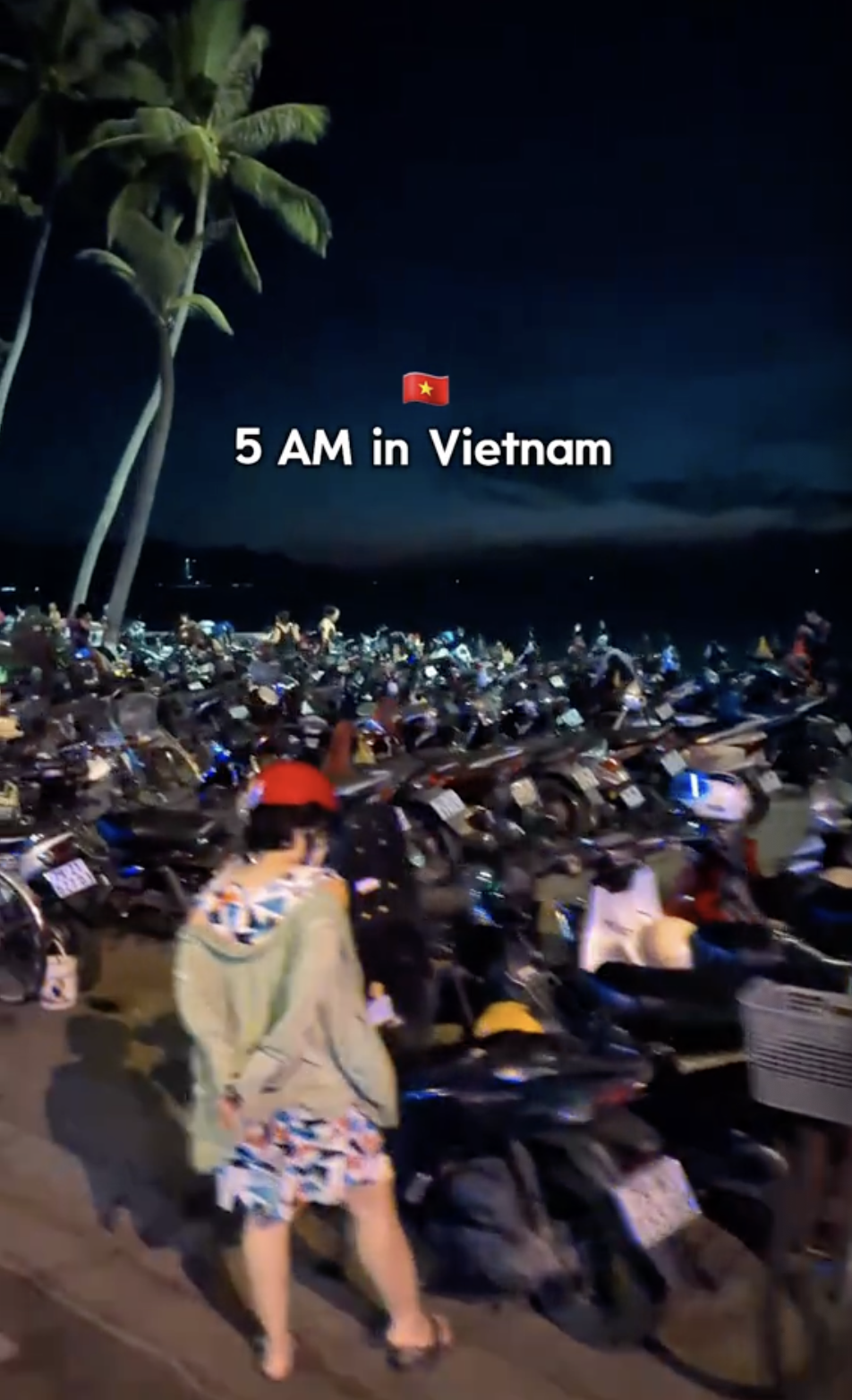 Cảnh tượng 5h sáng ở Việt Nam khiến khách Tây thốt lên: 