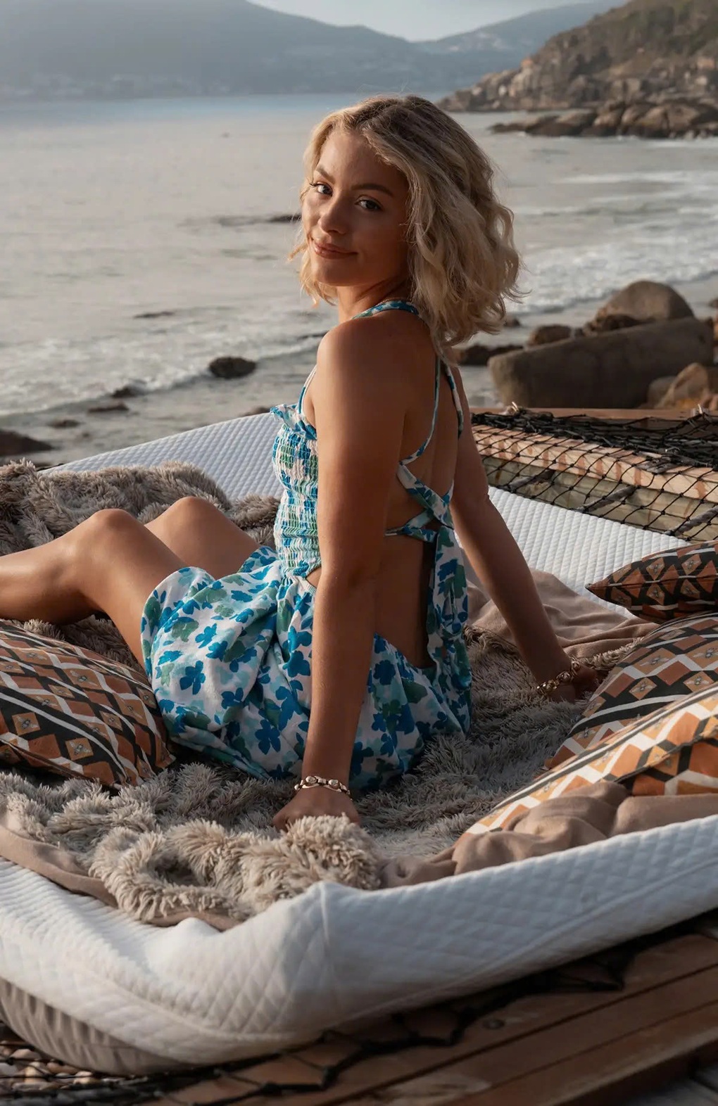 Cô gái Mỹ chi gần nửa tỷ đồng đón tuổi 29 ở nơi ít người tới nhất hành tinh - 1