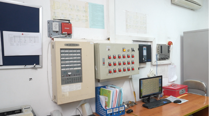 Thiết bị truyền tin báo cháy kết nối trực tiếp với hệ thống báo cháy tại cơ sở. Ảnh: GTel