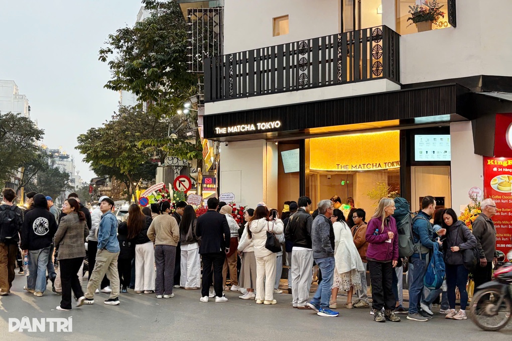 Cốc matcha 150.000 đồng ở Hà Nội, khách xếp hàng mua để… chụp ảnh - 1