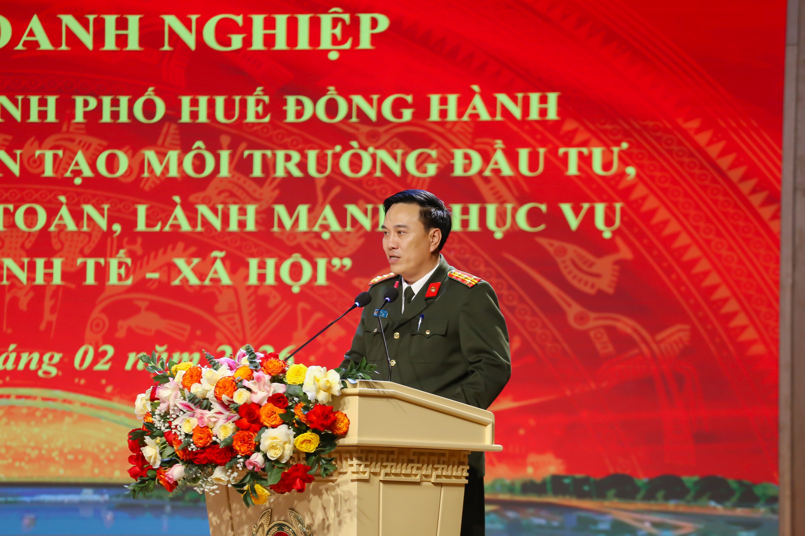 Công an Huế lắng nghe doanh nghiệp để tháo gỡ những 'điểm nghẽn' trong kinh doanh- Ảnh 1.