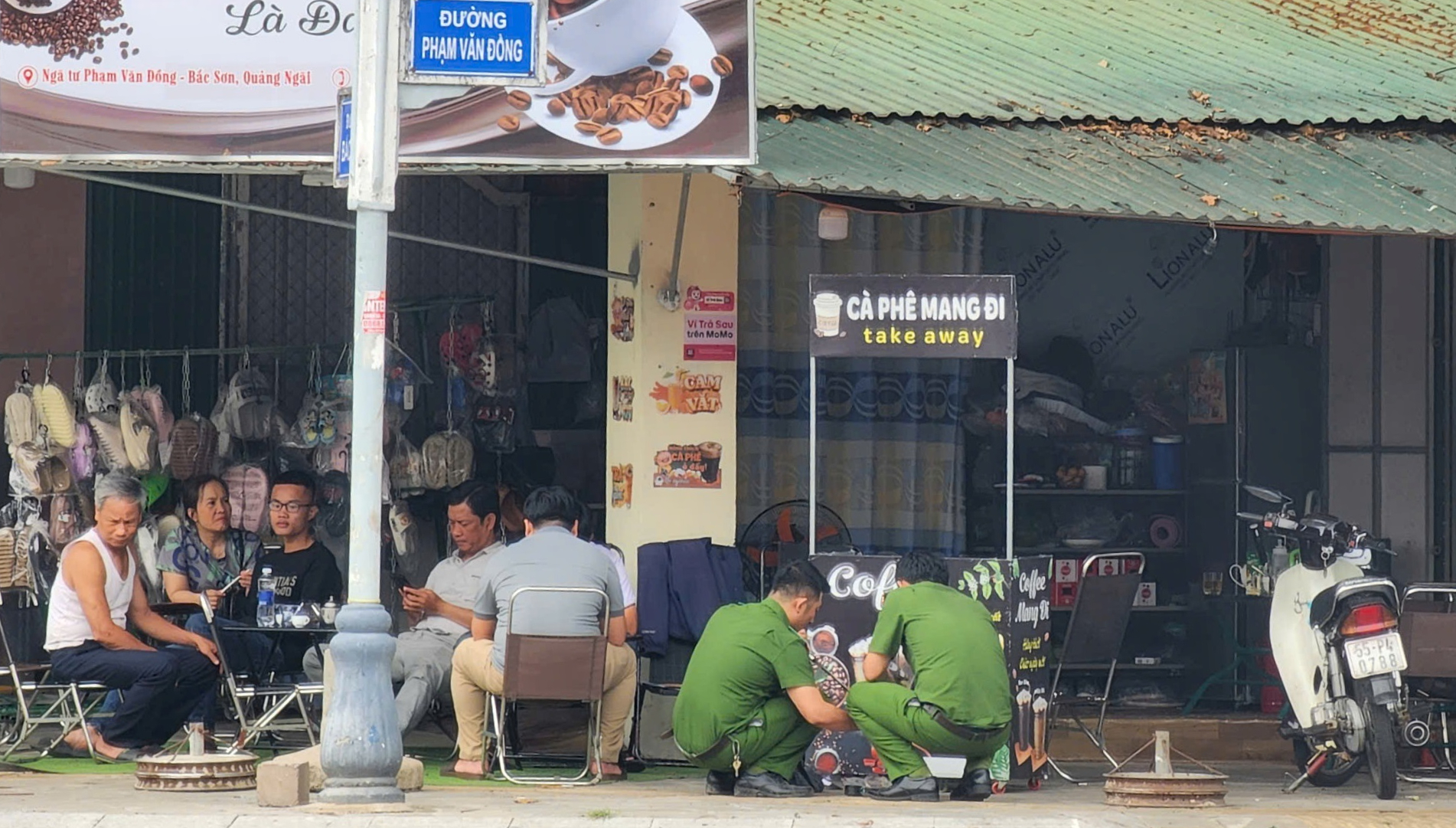 Công an đang điều tra vụ chém người ở quán nhậu Ba Lành, khiến 1 người chết 1 chém người - Ảnh 1.