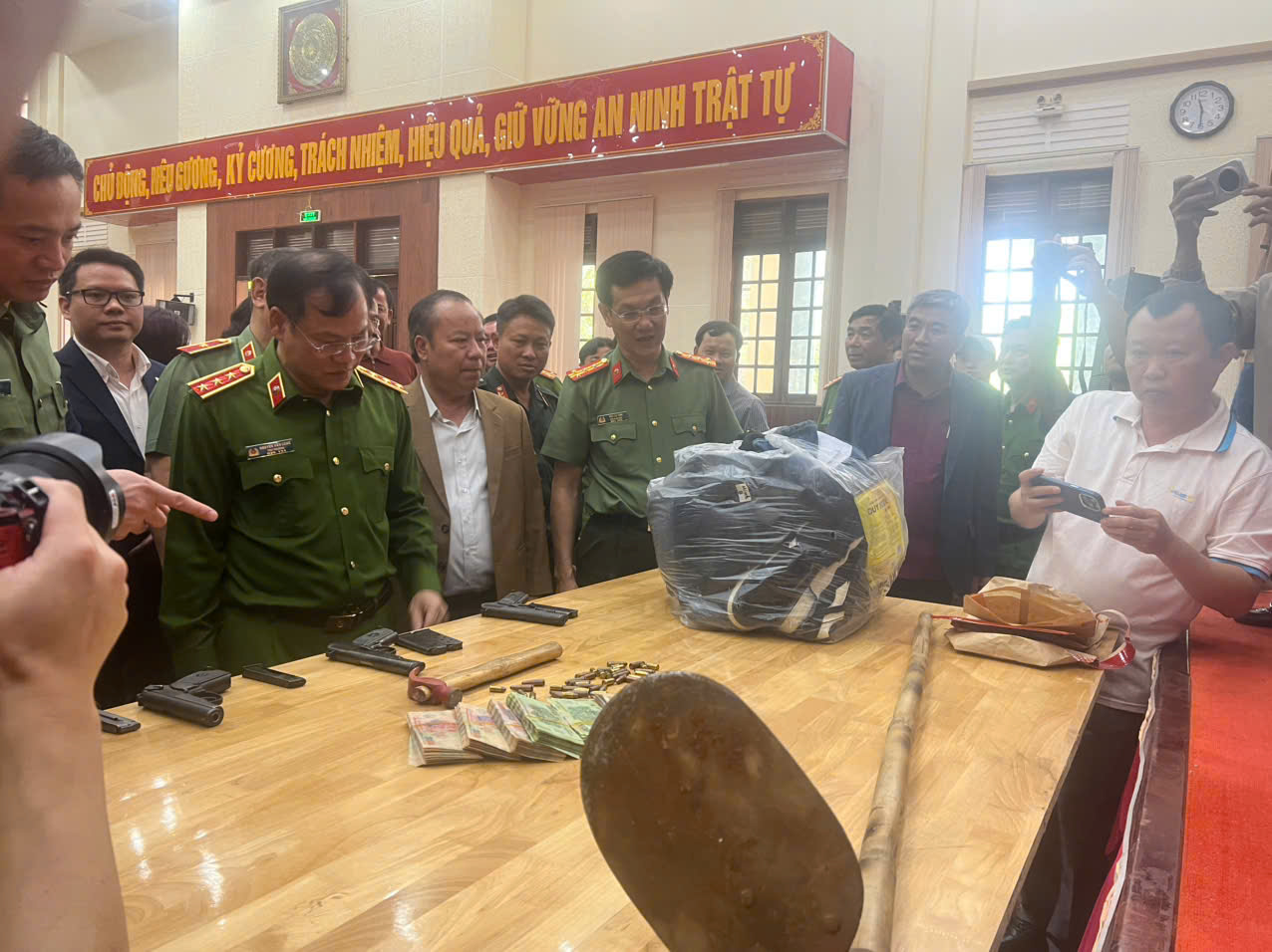 Cướp ngân hàng ở Gia Lai: Công an tổng lực phá án ra sao?- Ảnh 1.