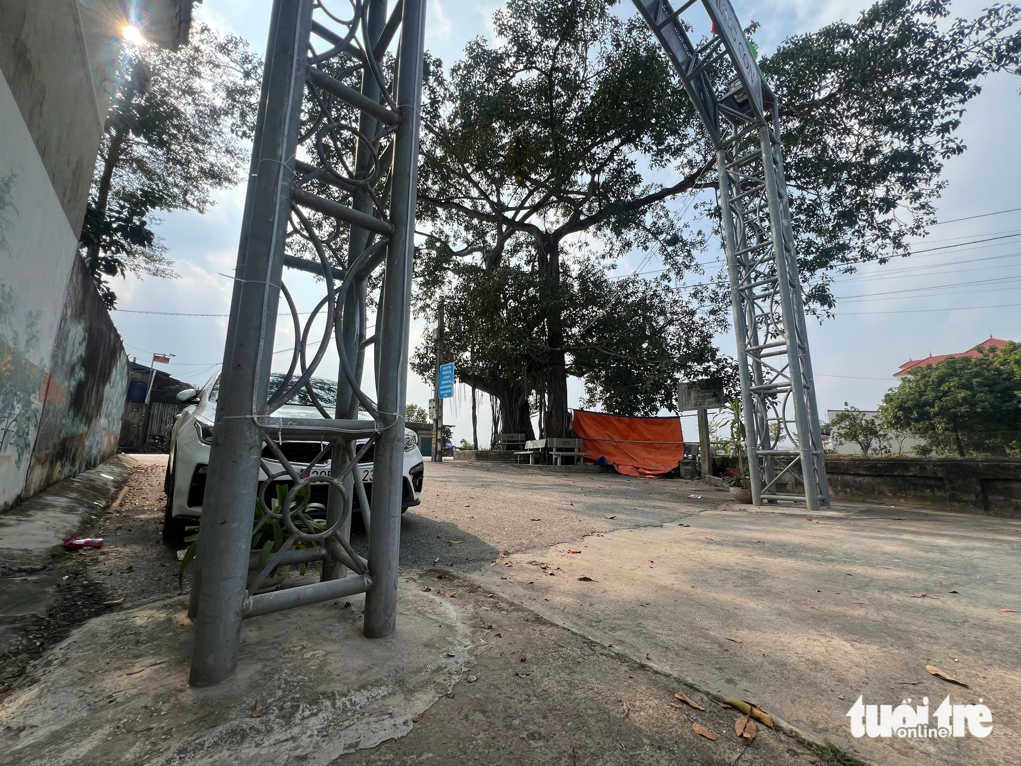 cổng chào - Ảnh 1.