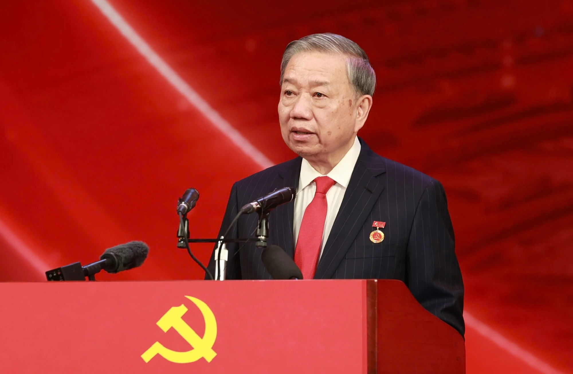 Tổng Bí thư: Công tác thông tin, tuyên truyền phải thực sự là 'pháo lệnh' truyền cảm hứng - Ảnh 1.