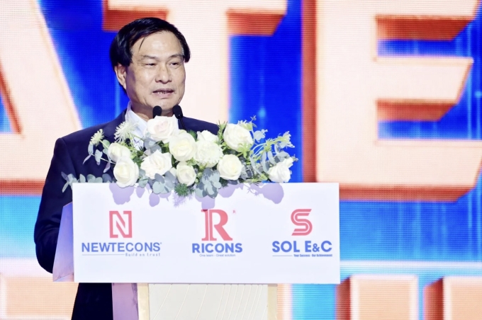 Ông Nguyễn Bá Dương trong hội nghị tổng kết năm 2025, ngày 16/1. Ảnh: Newtecons