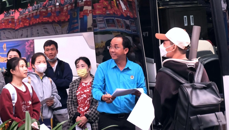 Công xưởng sáng đèn sau kỳ nghỉ Tết 1 Công xưởng sáng đèn sau kỳ nghỉ Tết - Ảnh 2.