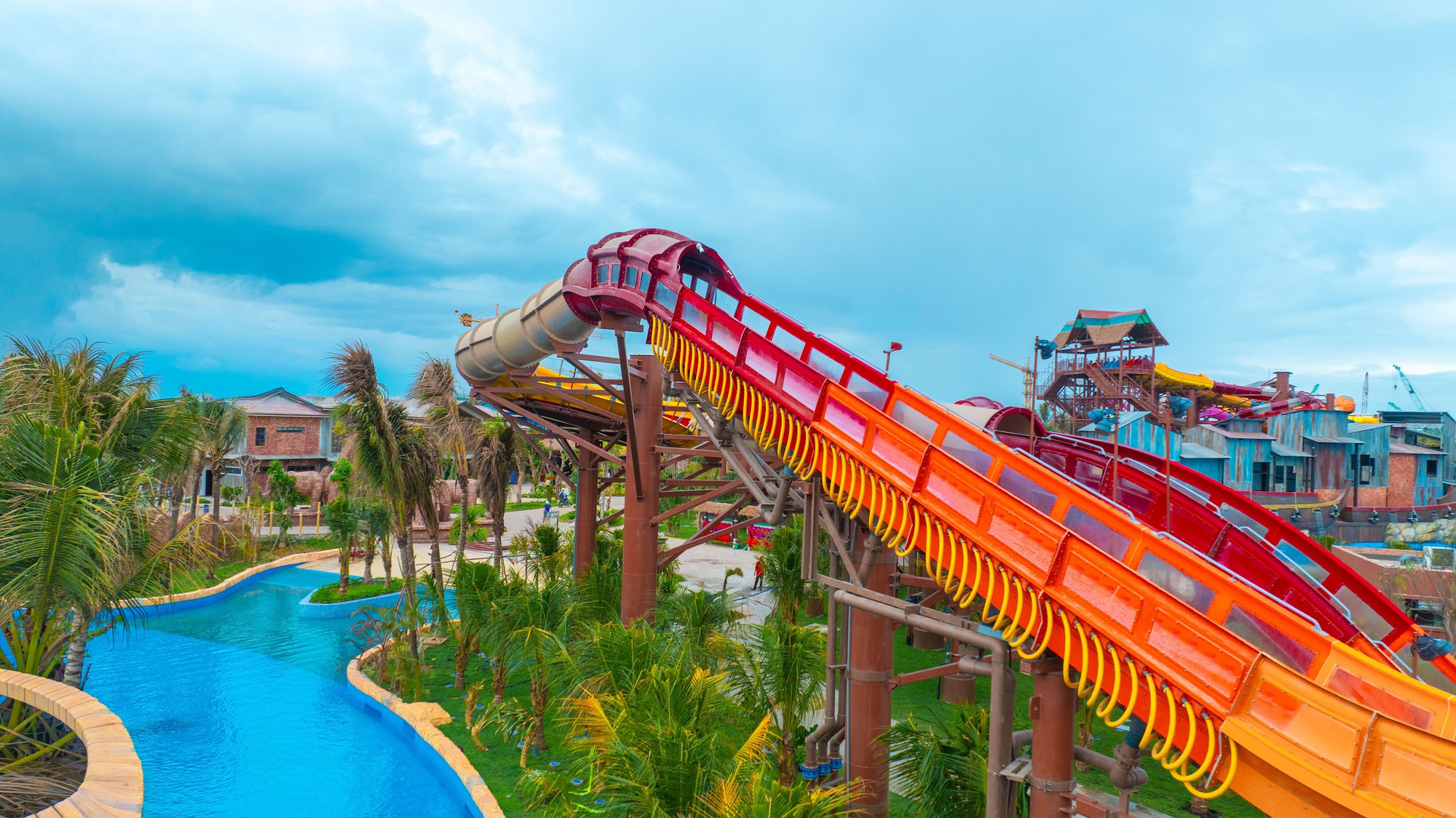Cú đúp kỷ lục đưa Công viên nước Sun World Vũng Tàu thành điểm chơi xuân hot bậc nhất Nam bộ- Ảnh 1.