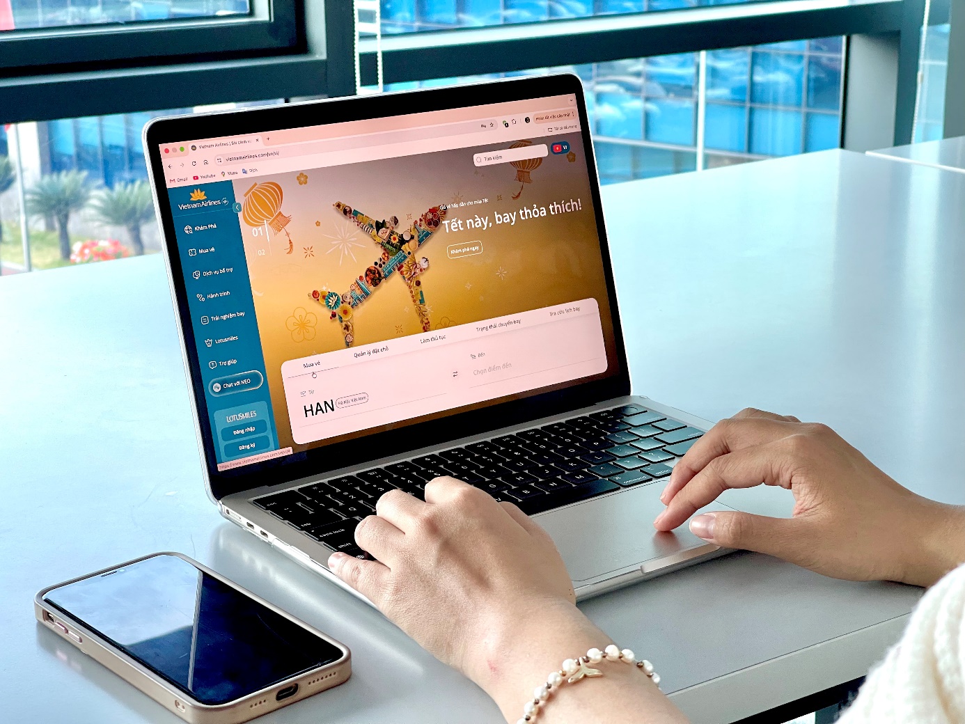 Vietnam Airlines chính thức giới thiệu website mới: “Cửa ngõ số” trong chiến lược hãng hàng không 5 sao- Ảnh 1.