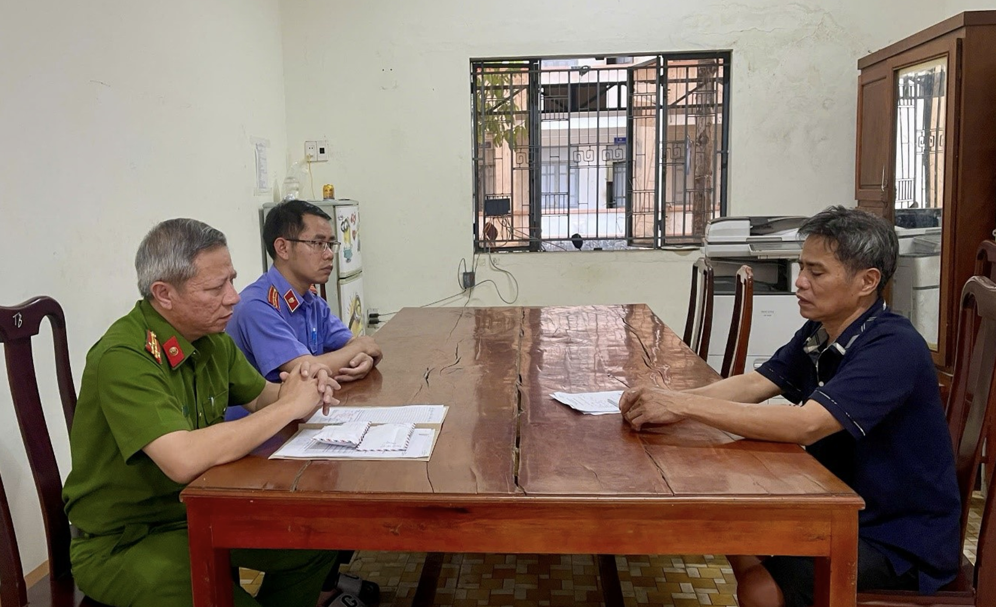 Lê Văn Thương khai nhận tội ác Giết vợ gây rúng động Dịp Tết 2026 - Ảnh 1. Lê Văn Thương khai nhận tội ác Giết vợ gây rúng động Dịp Tết 2026 - Ảnh 1.