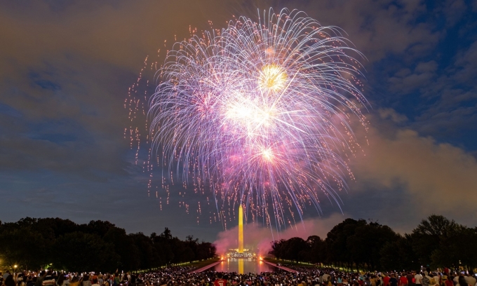 Pháo hoa tại Quảng trường Quốc gia ở Washington trong lễ kỷ niệm quốc khánh Mỹ ngày 4/7/2023. Ảnh: Reuters