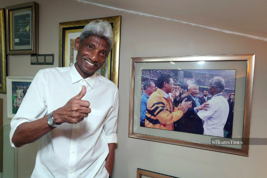 Cựu HLV Malaysia: “Bóng đá nước nhà cần Mourinho hoặc Wenger để tái thiết” - 1