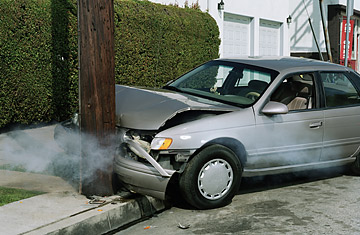 Cứu bạn thoát chết khỏi tai nạn xe hơi, cô gái bị đòi bồi thường 101 tỷ đồng- Ảnh 1.