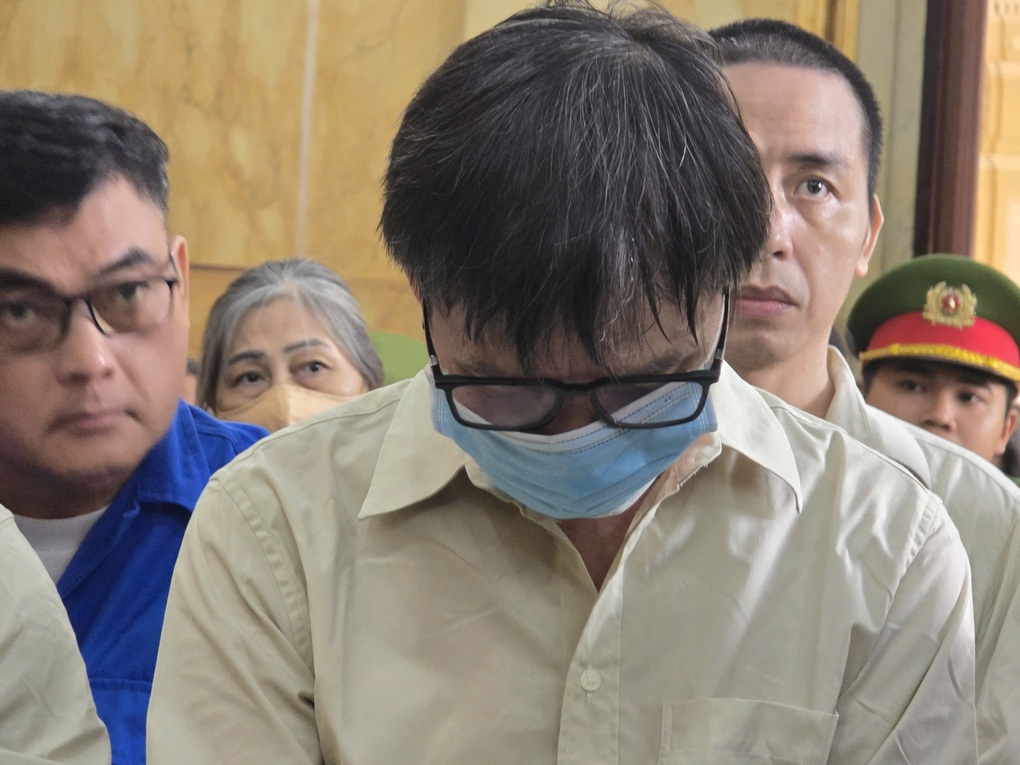 Cựu lãnh đạo Chi cục Thú y vùng VI tiếp tay đường dây buôn lậu nghìn tỷ - 1