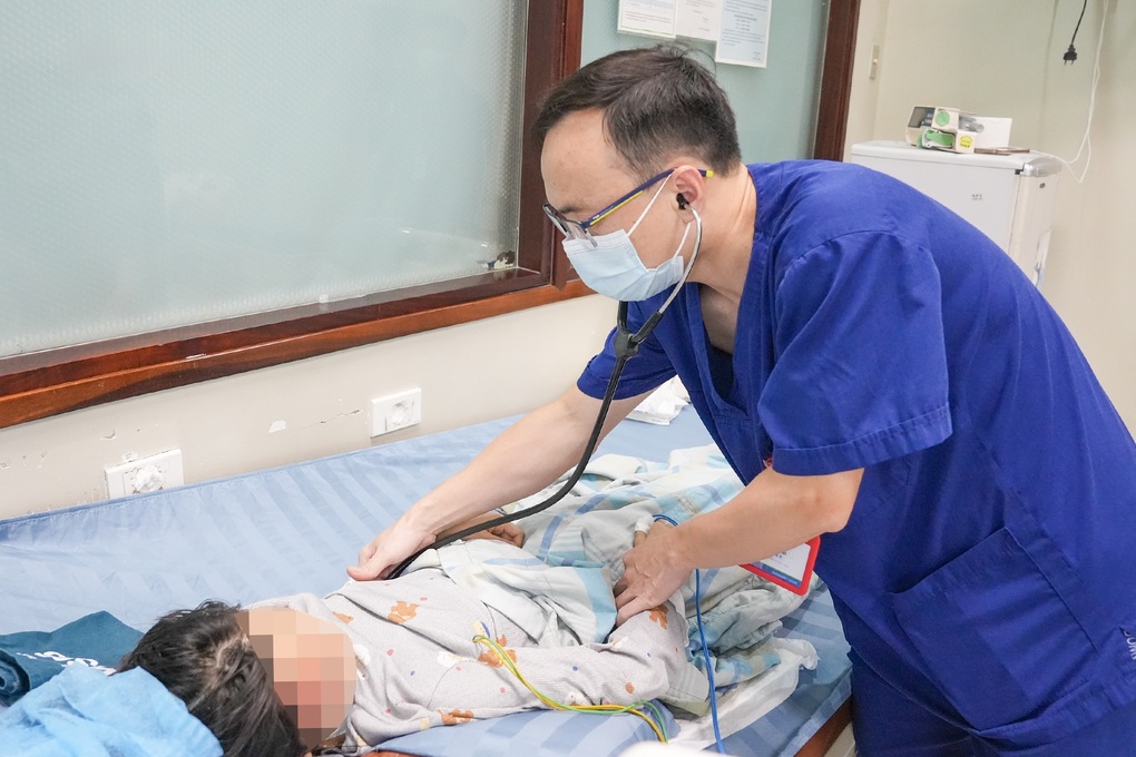 Cứu sống 3 bệnh nhi viêm cơ tim tối cấp trong dịp Tết - 1