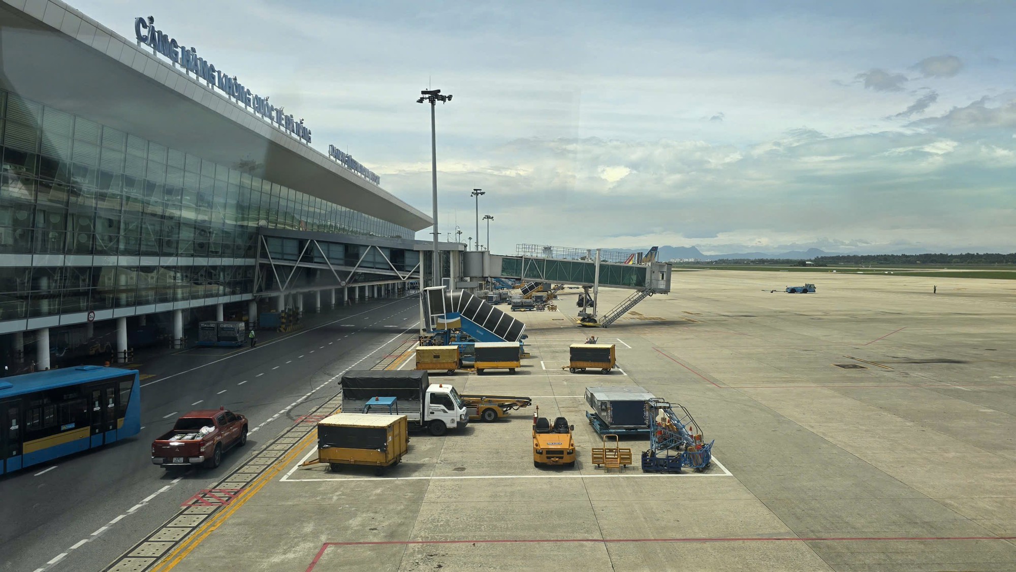 Vụ flycam xâm nhập vùng cấm sân bay: Đà Nẵng tung lực lượng truy vết - Ảnh 1.