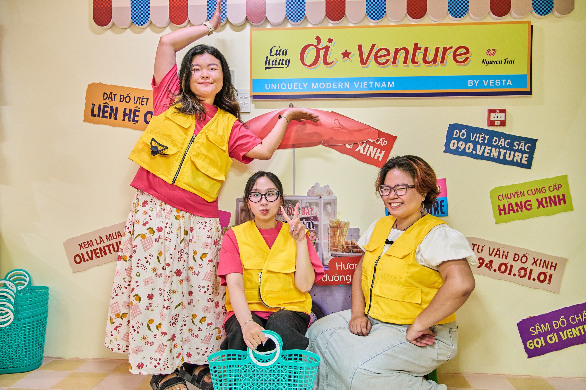 Mùng 1 Tết xem giới trẻ định nghĩa lại quà biếu: “Đã qua thời tặng cho có, giờ là lúc chọn quà để 