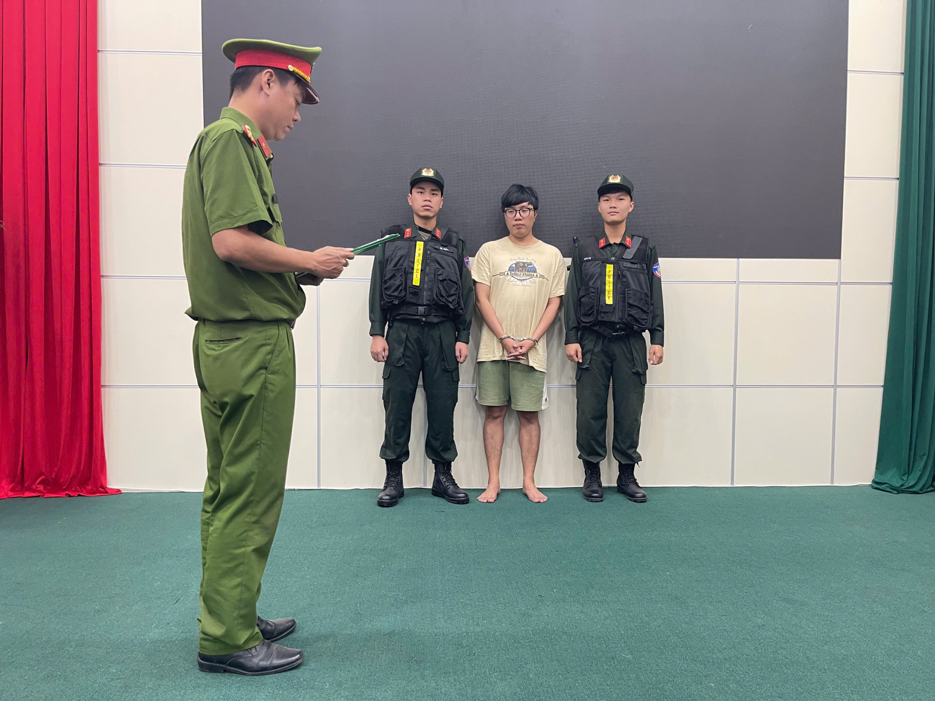 Dai gia Truong Nhat Phuong khai gi sau khi lua