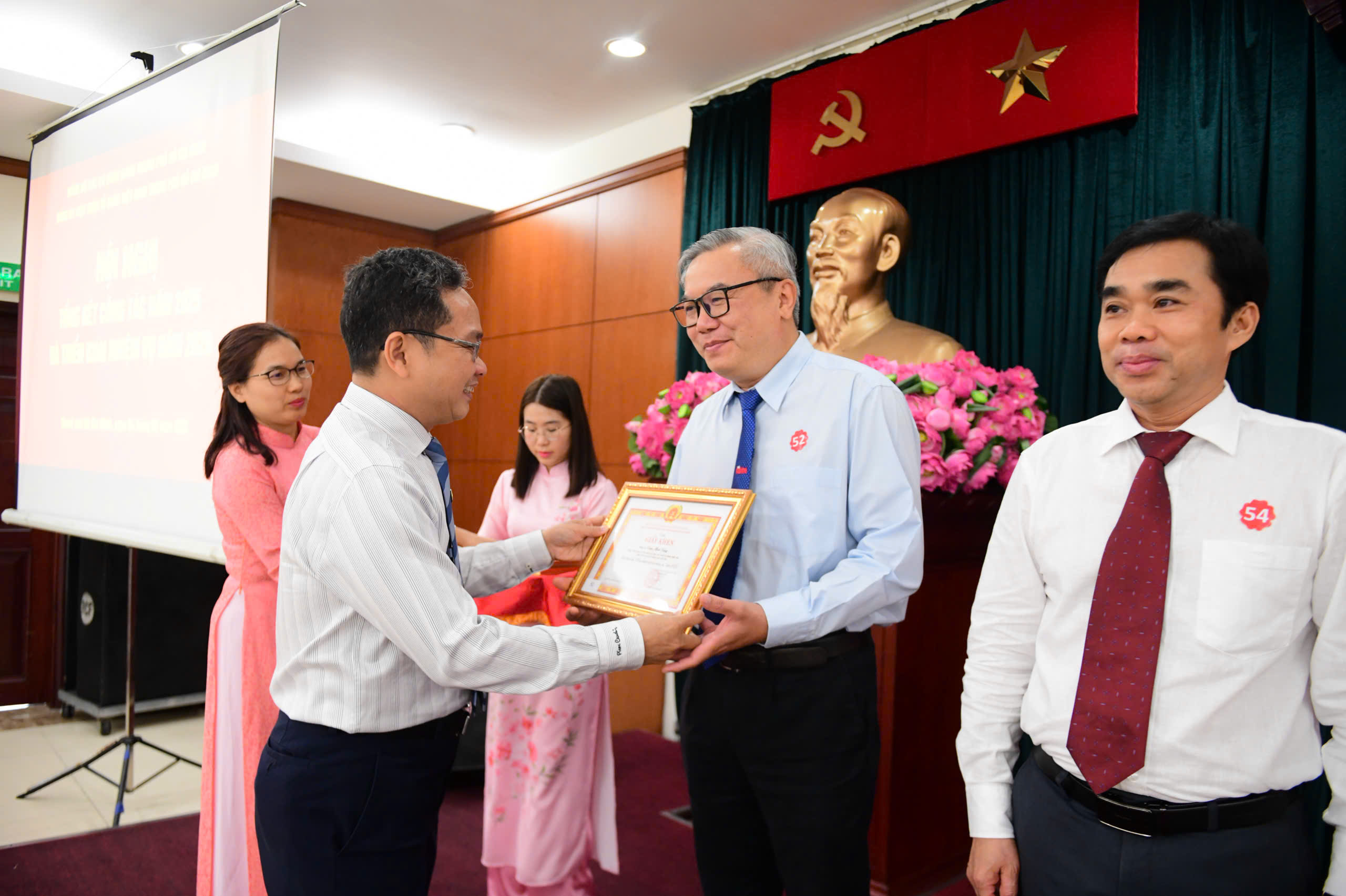 Đảng bộ Mặt trận Tổ quốc Việt Nam TP.HCM đảm bảo 3 an: An ninh - an sinh - an toàn - Ảnh 1.