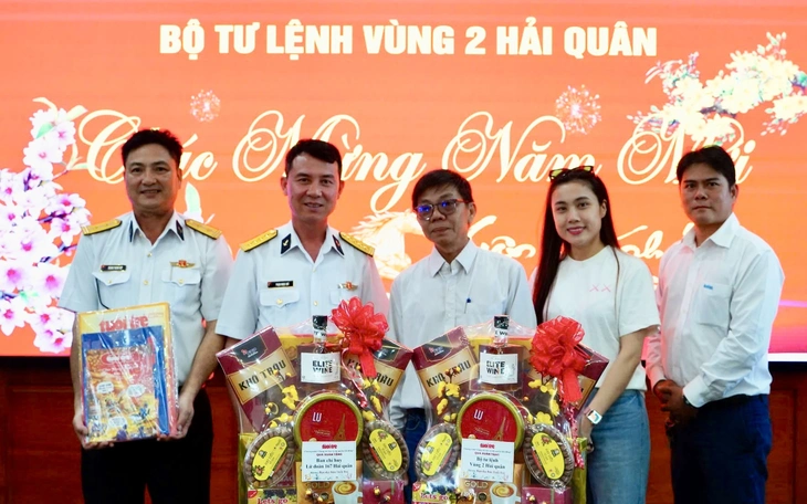 Đảng bộ Mặt trận Tổ quốc Việt Nam TP.HCM đảm bảo 3 an: an ninh - an sinh - an toàn - Ảnh 6.