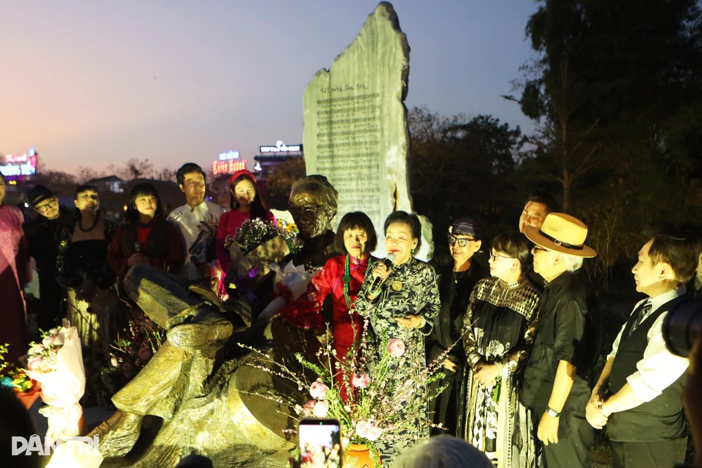 Danh ca Khánh Ly về Huế dịp kỷ niệm ngày sinh cố nhạc sĩ Trịnh Công Sơn - 1