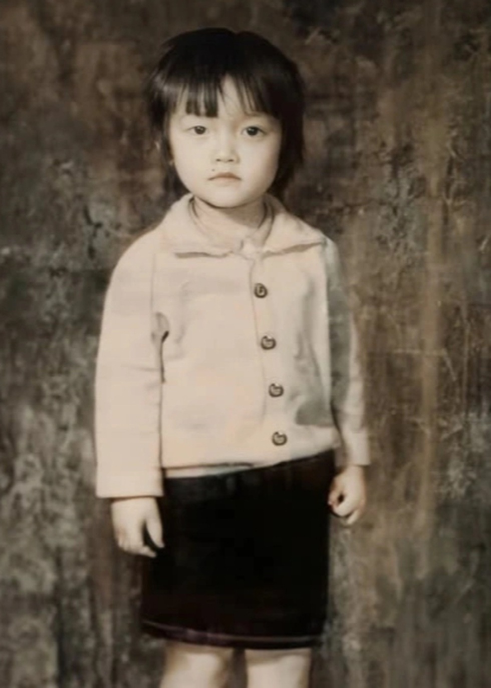 Danh hài từng thi hoa hậu: Tôi không giàu có như mọi người nghĩ - 1