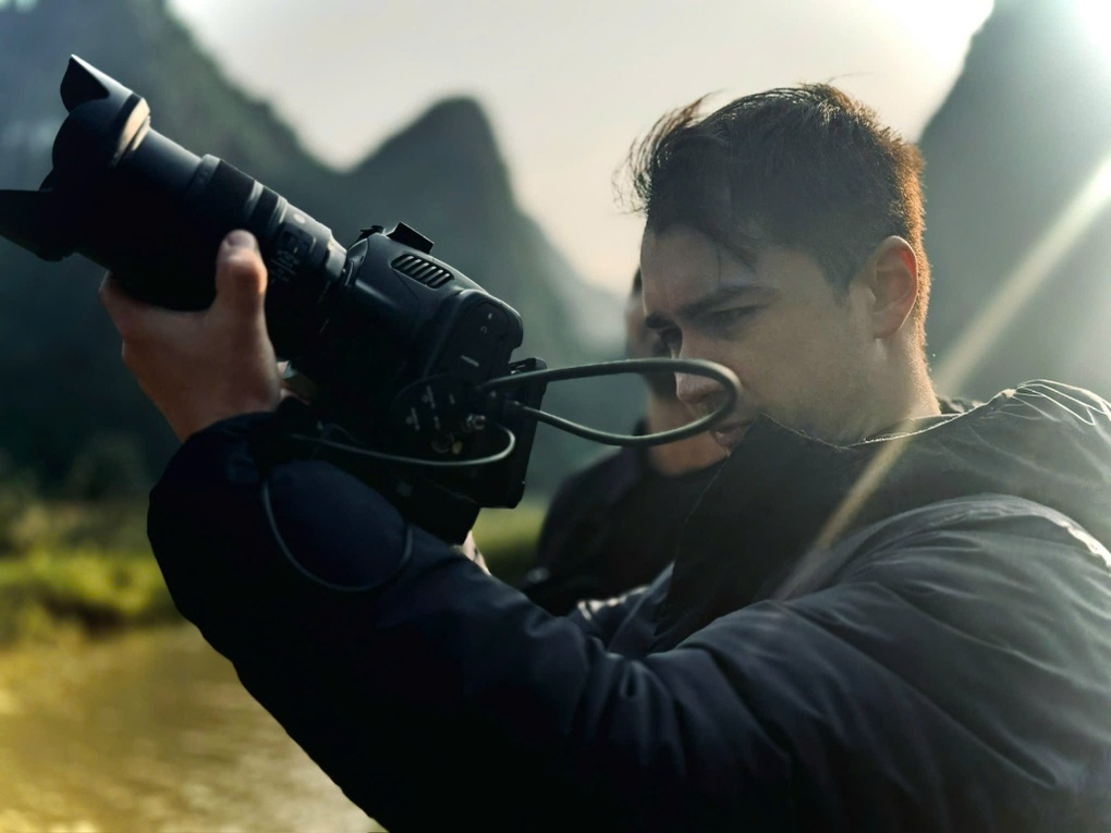 Đạo diễn Pháp tìm nguồn cội quá khứ, gặp được tình yêu trên đất Việt - 1