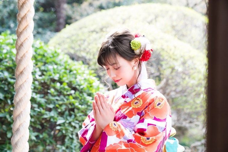 Đất nước duy nhất trên thế giới bỏ Tết Nguyên đán như thế nào? 1 Người Nhật Bản đón Tết theo lịch dương. Ảnh: Adobestock.