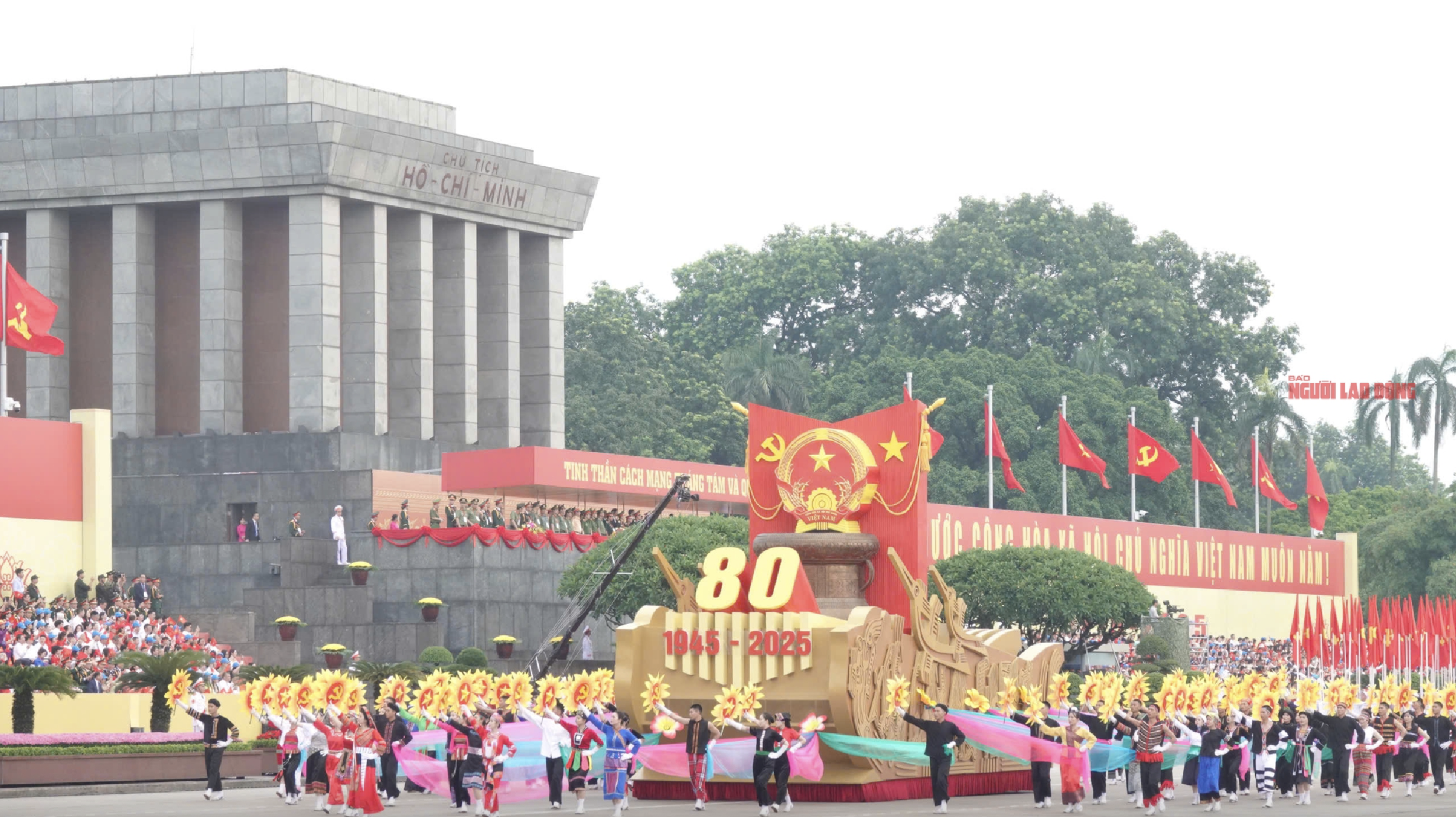 Dấu ấn nổi bật của Hà Nội 2025 trong phát triển xã hội và văn hóa - Ảnh 3. Dấu ấn nổi bật của Hà Nội 2025 trong phát triển xã hội và văn hóa - Ảnh 3.