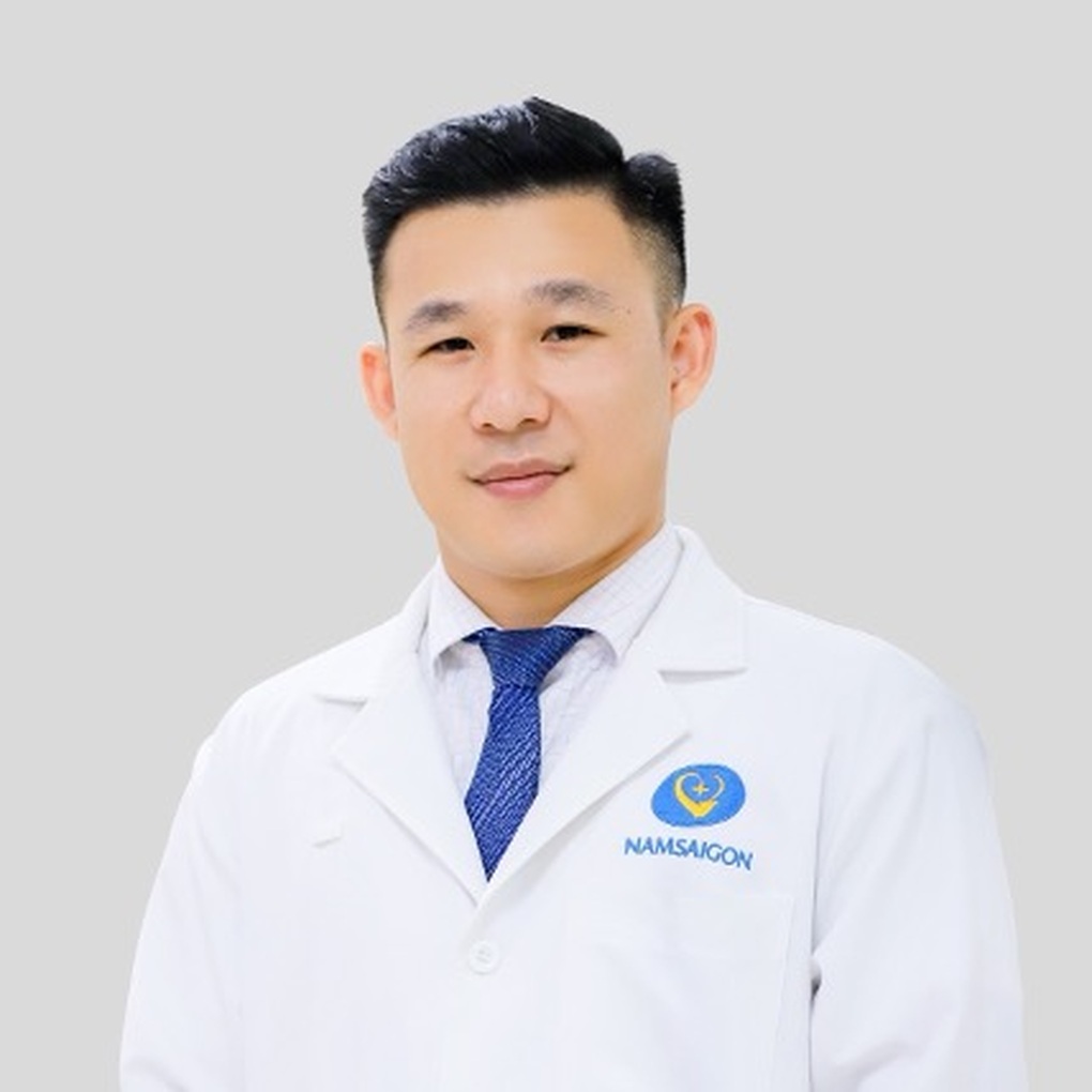 Đau chân do đá bóng, khi nào cần đi khám? - 1