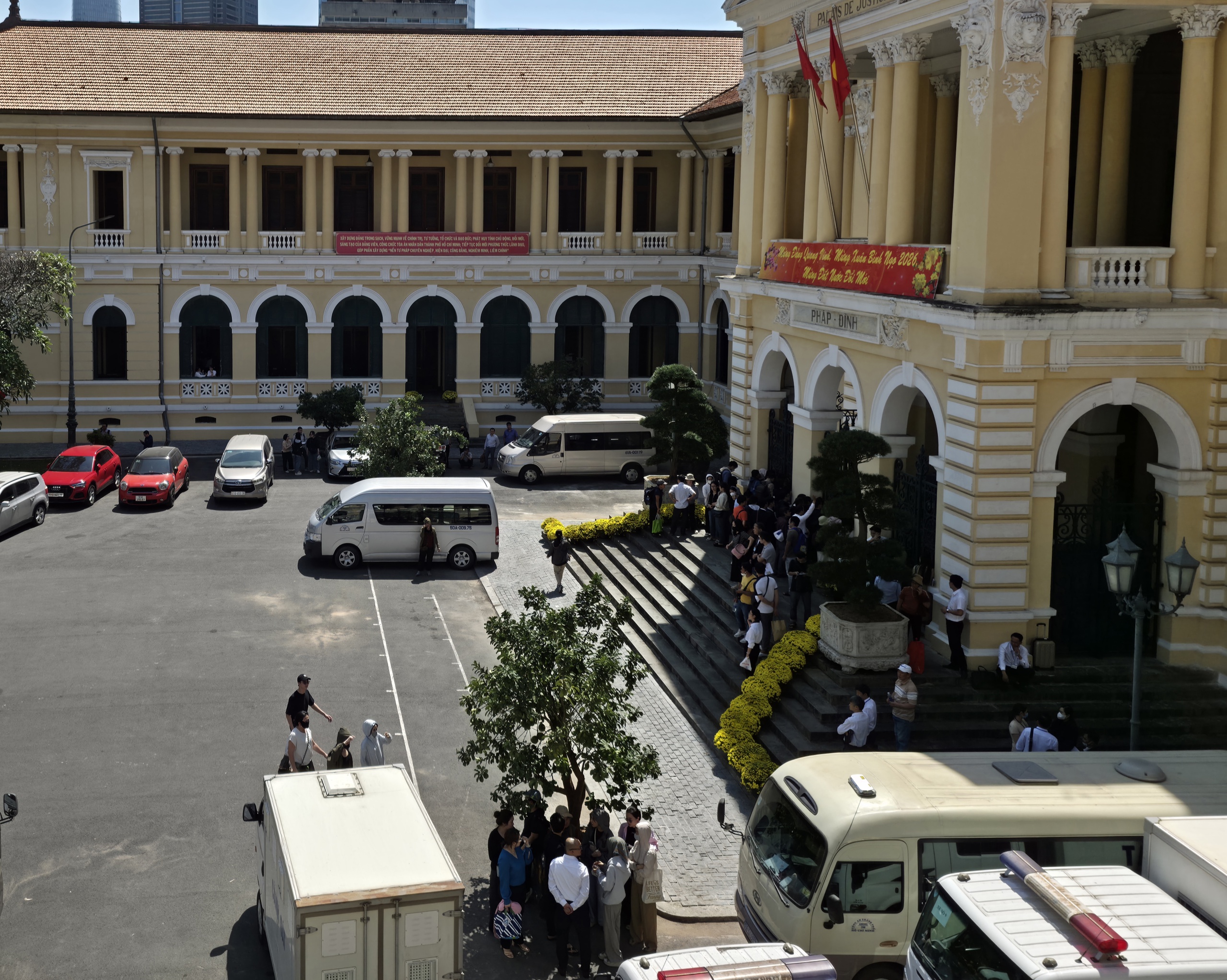 Đầu độc giống nòi từ sự đánh tráo lương tâm - Ảnh 1.