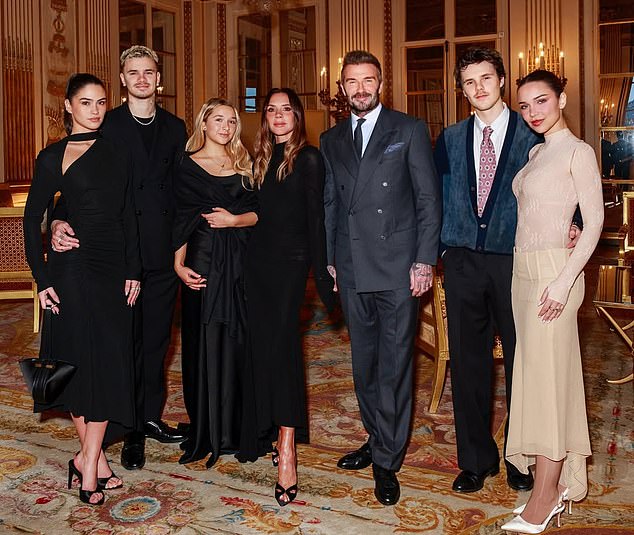 Lo cho tiểu thư Harper: David Beckham và Victoria đang đặt con gái vào một canh bạc quá rủi ro- Ảnh 2.