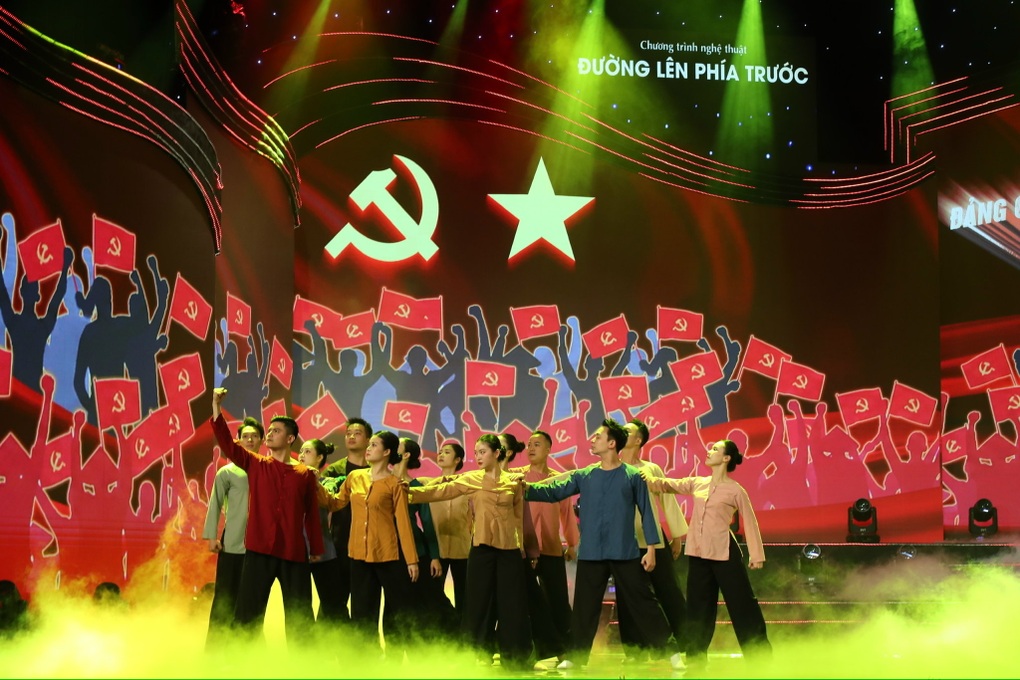 Đêm nghệ thuật Đường lên phía trước - bản hòa ca về niềm tin và khát vọng - 1