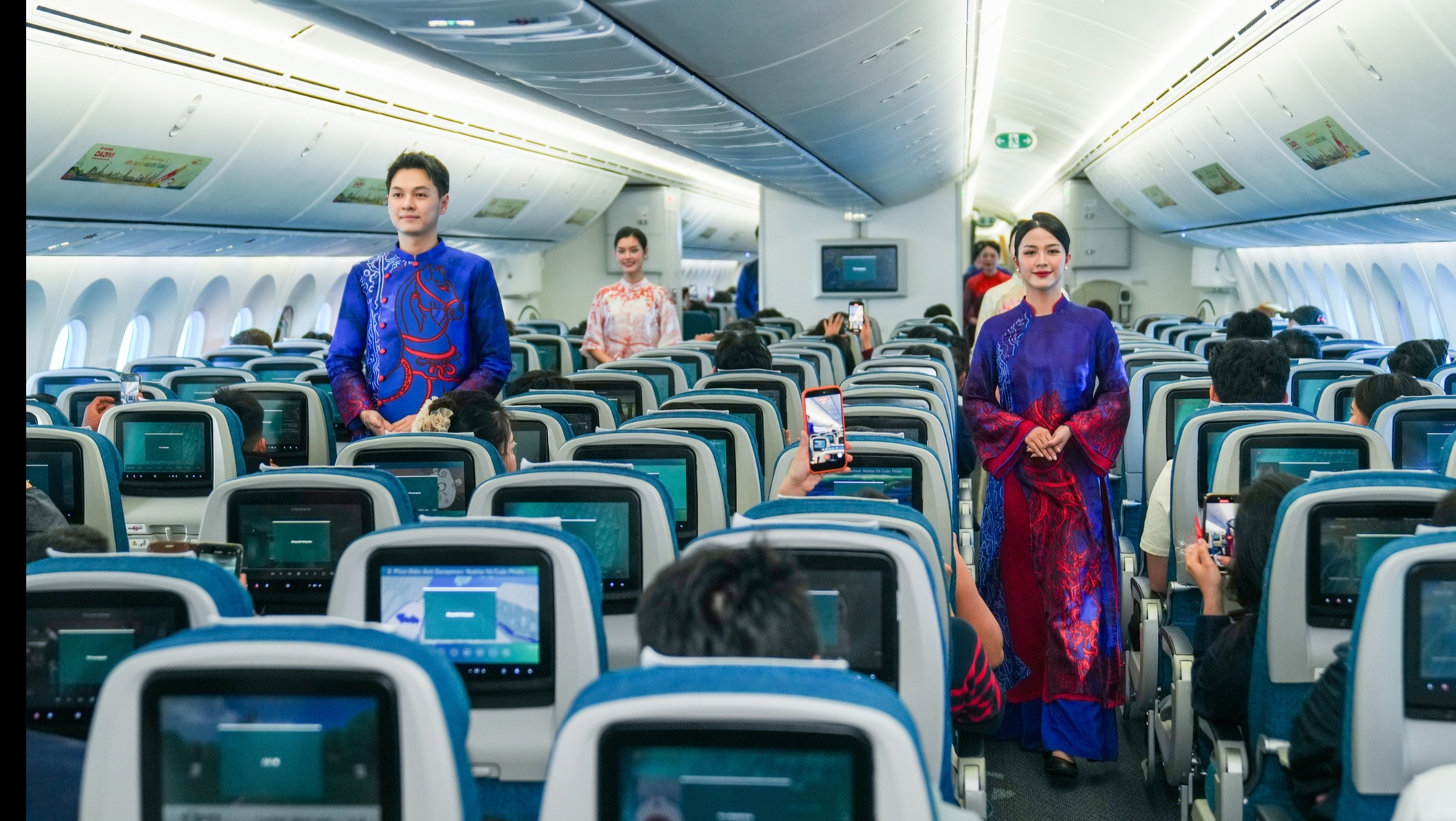 Di sản văn hóa Việt trong hành trình phát triển thương hiệu Vietnam Airlines 1 Vietnam Airlines - Ảnh 1.